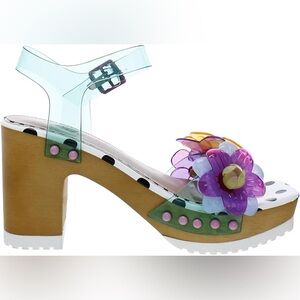 Betsey Johnson Floryn Lucite Block Heels 🌸🌼